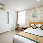 Camila Airport Hotel