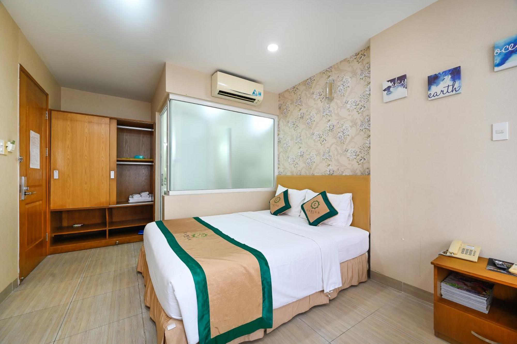 Camila Airport Khách sạn 3*